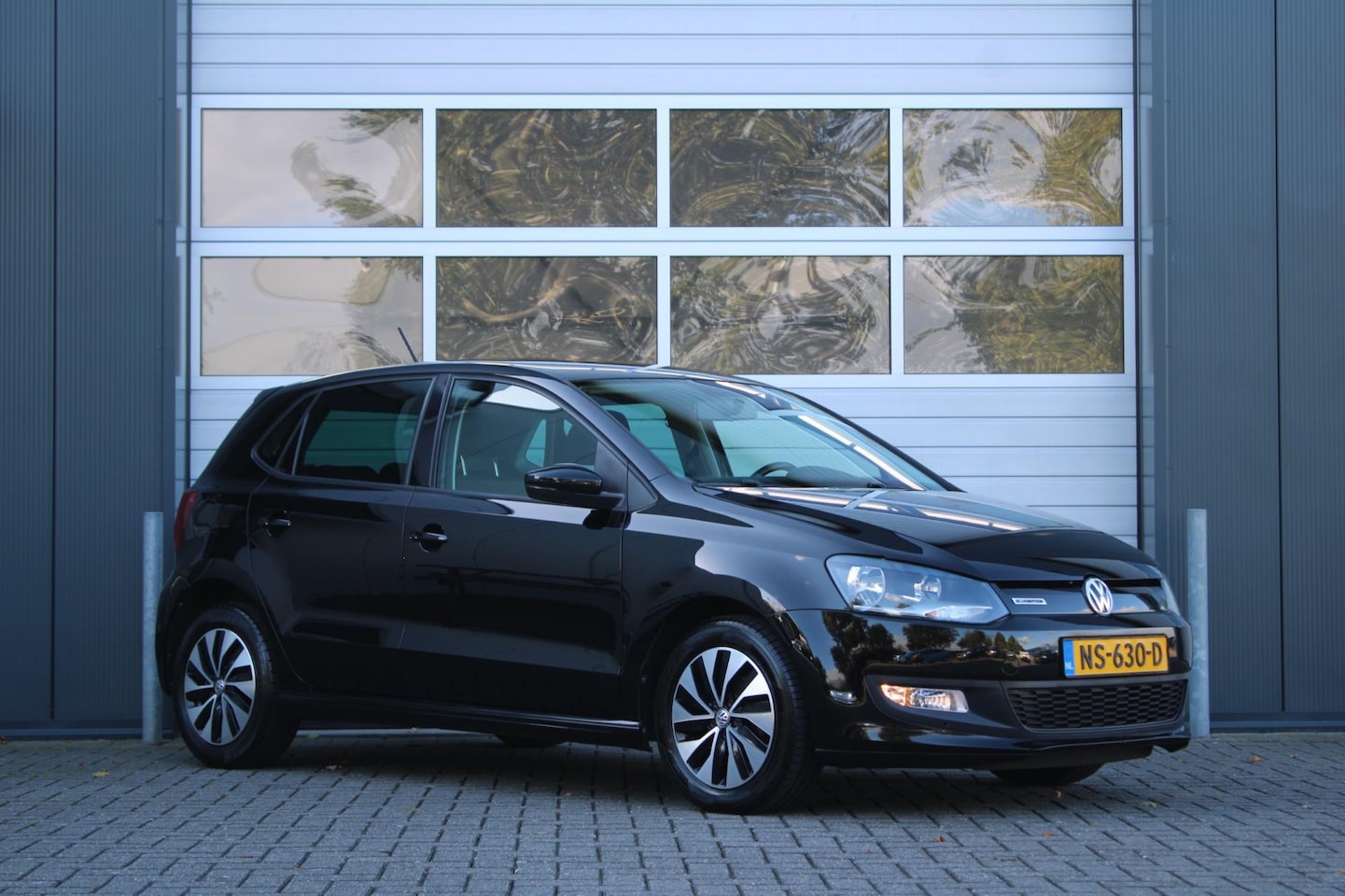 Volkswagen Polo - 1.0 BlueMotion Edition 5-Deurs Airco/Cruise/Bluetooth/PDCv+a/Elek.Ramen/RadioCD.AUX.USB/15 - AutoWereld.nl