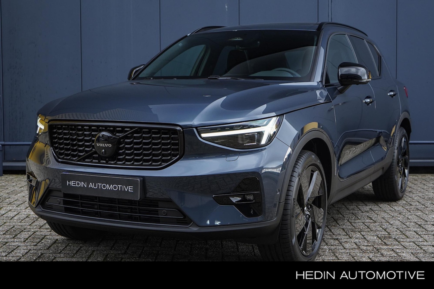 Volvo XC40 - 2.0 B4 Plus Black Edition | Pixel LED | Panoramadak | Pilot Assist | Harman/Kardon | 360 c - AutoWereld.nl
