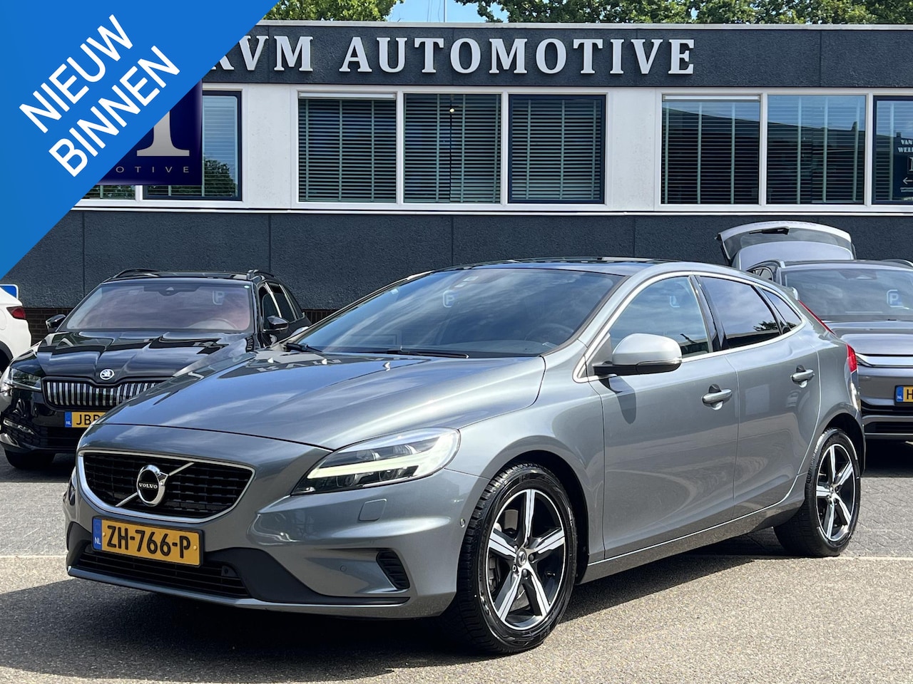Volvo V40 - 1.5 T3 Polar+ Sport R DESIGN RIJKLARPRIJS INCL. 12MND BOVAG. - AutoWereld.nl