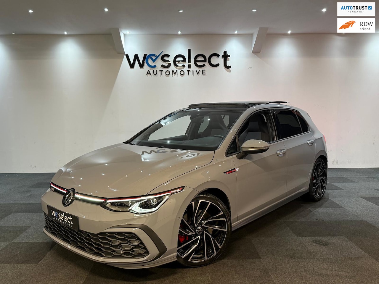 Volkswagen Golf - 2.0 TSI GTI Pano l Camera l IQ l 245 PK l Ambient l Cruise - AutoWereld.nl