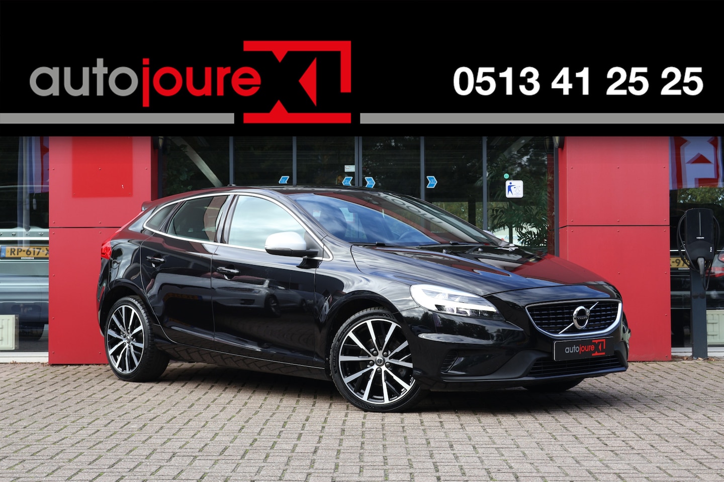 Volvo V40 - 2.0 T4 Business Sport | Origineel NL | Cruise Control | Navigatie | PDC | - AutoWereld.nl
