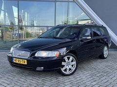 Volvo V70 - 2.4 Edition Sport 170pk Automaat / Trekhaak / Leder