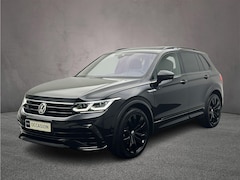 Volkswagen Tiguan - 1.5 TSI R-Line Business+ 150pk DSG, Lederen bekleding, Panoramadak, Black style, Trekhaak,