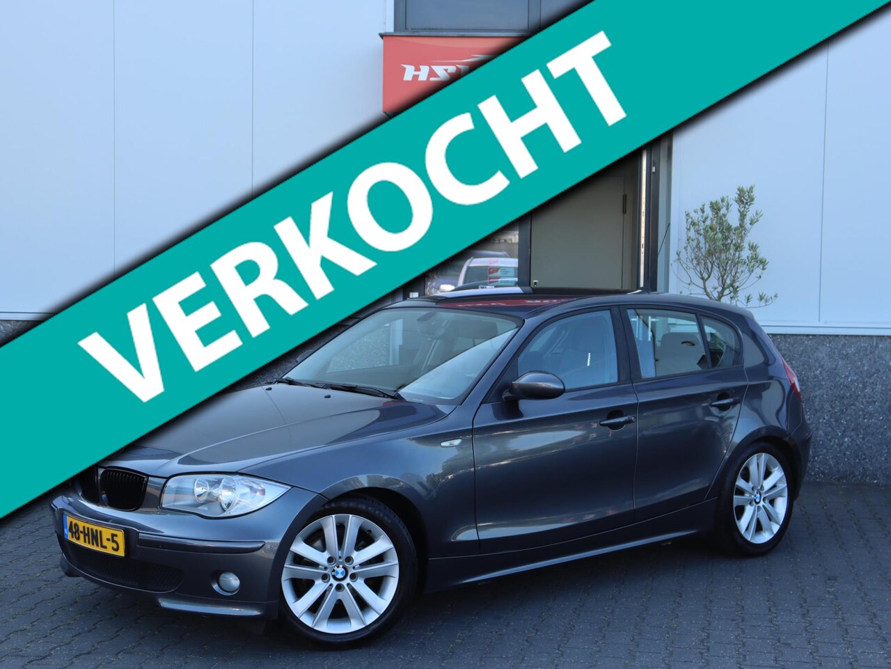 BMW 1-serie - 116i Executive airco LM 4-deurs - AutoWereld.nl