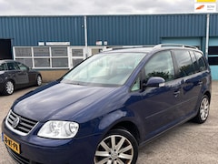 Volkswagen Touran - 1.6-16V FSI Highline | Nap | APK | Navi | Airco | Climatecontrol | Cruisecontrol | Bluetoo