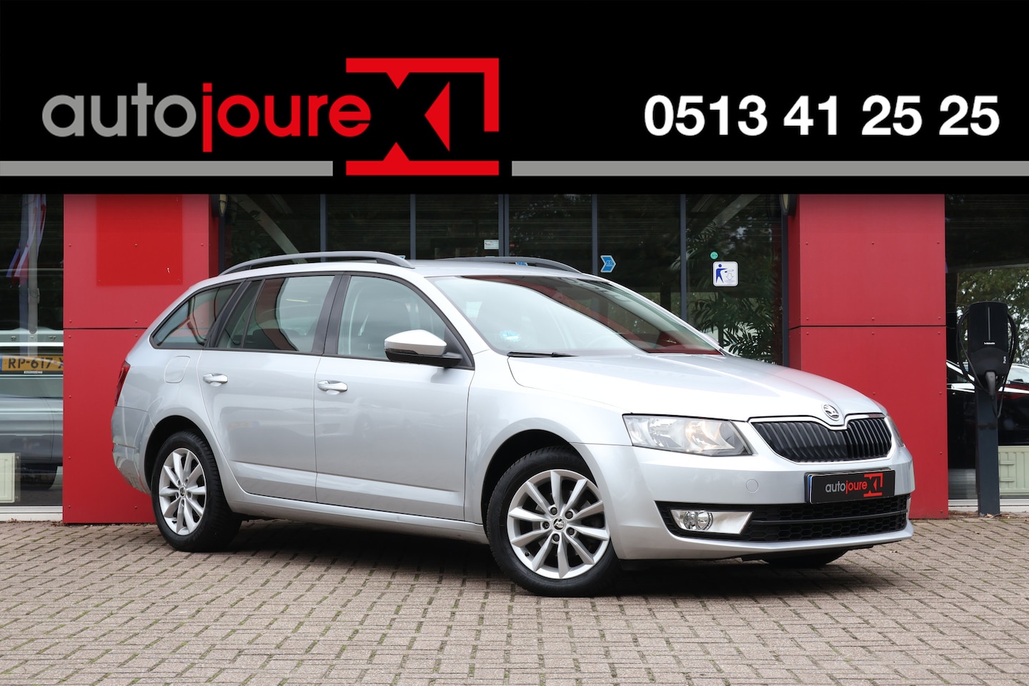 Skoda Octavia Combi - 1.2 TSI Greentech Ambition Businessline | Origineel NL | Trekhaak | Navigatie | Cruise Con - AutoWereld.nl