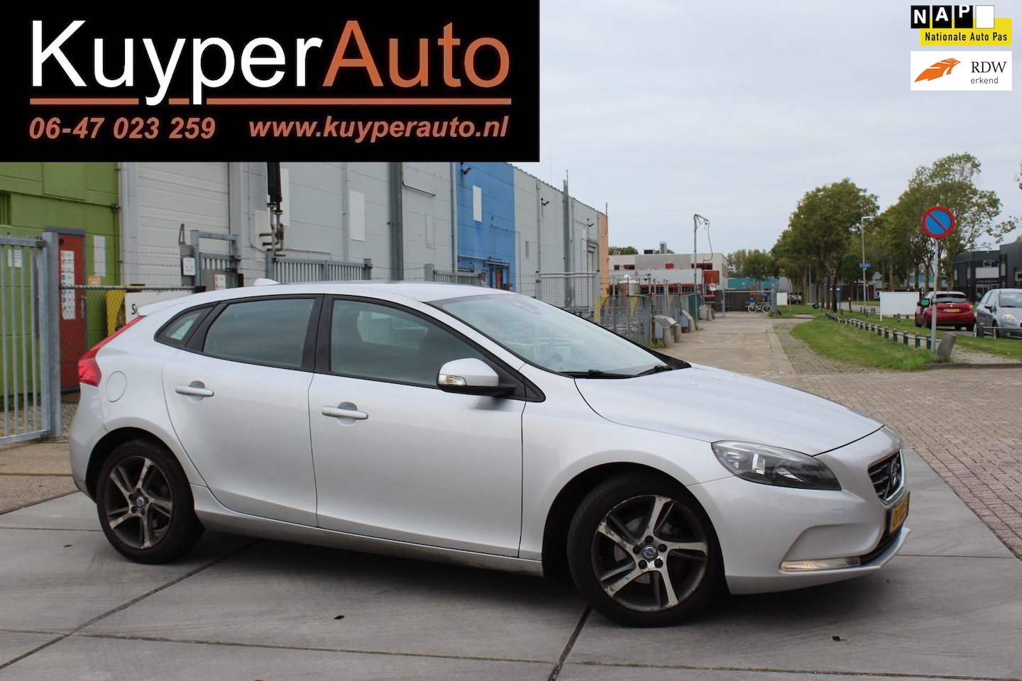 Volvo V40 - 1.6 D2 dealer onderhouden CAMERA - AutoWereld.nl