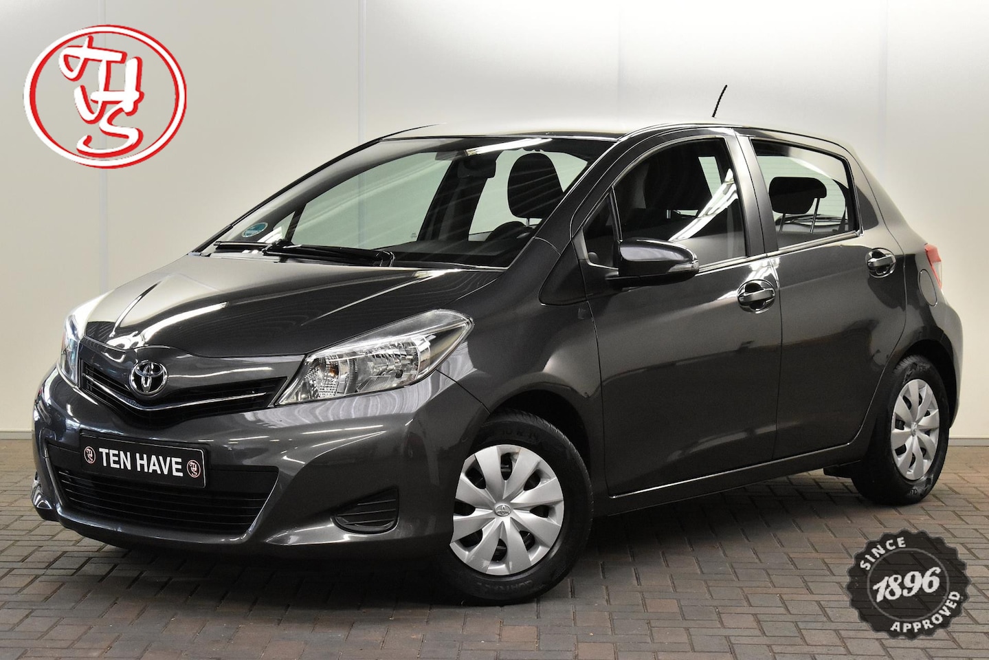 Toyota Yaris - 1.0 VVT-i Aspiration AIRCO|CAMERA|TREKHAAK - AutoWereld.nl