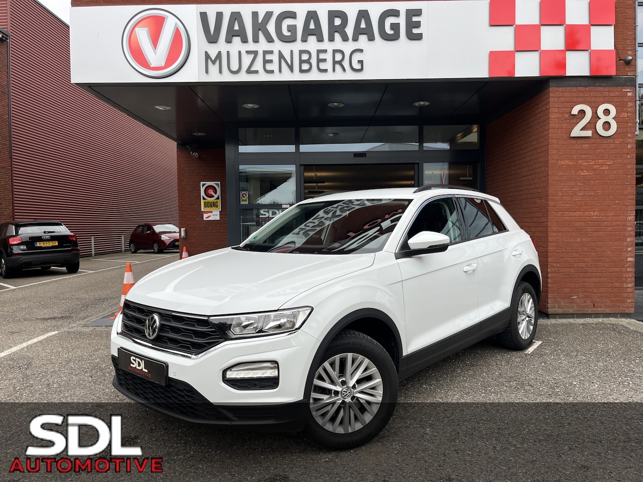 Volkswagen T-Roc - 1.0 TSI Style // ADAPT. CRUISE // CLIMA // NAVI // STOELVERWARMING // PDC V+A // - AutoWereld.nl