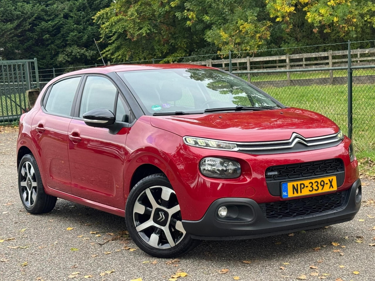 Citroën C3 - 1.2 PureTech /Carplay/Navi/Airco/ - AutoWereld.nl
