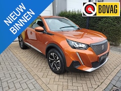 Peugeot 2008 - 1.2 PureTech Allure 130 PK Led 360 Camera Navigatie en Carplay All-Season 3D-Cockpit Stoel