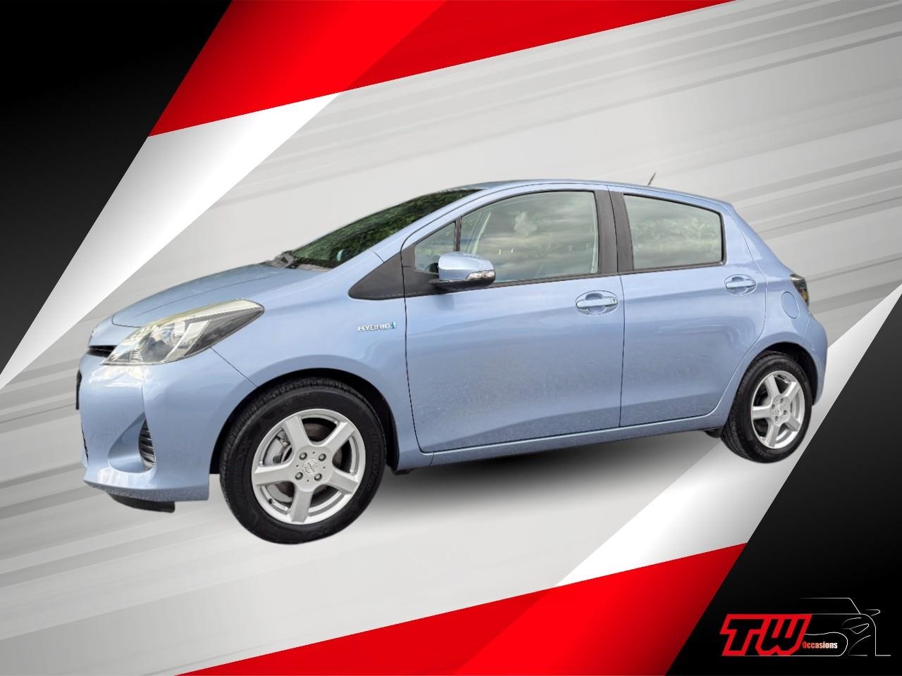 Toyota Yaris - 1.5 Full Hybrid Aspiration AUT|NAVI|CAMERA|AIRCO - AutoWereld.nl