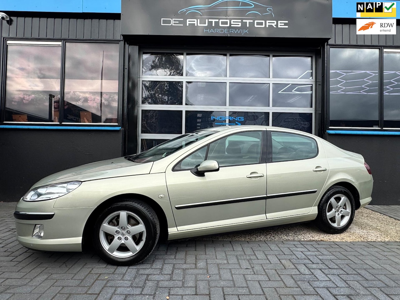 Peugeot 407 - 1.8-16V XR Pack org 116000km!! Airco Cruise Velours Trekhaak In Bijna nieuwstaat!!! - AutoWereld.nl