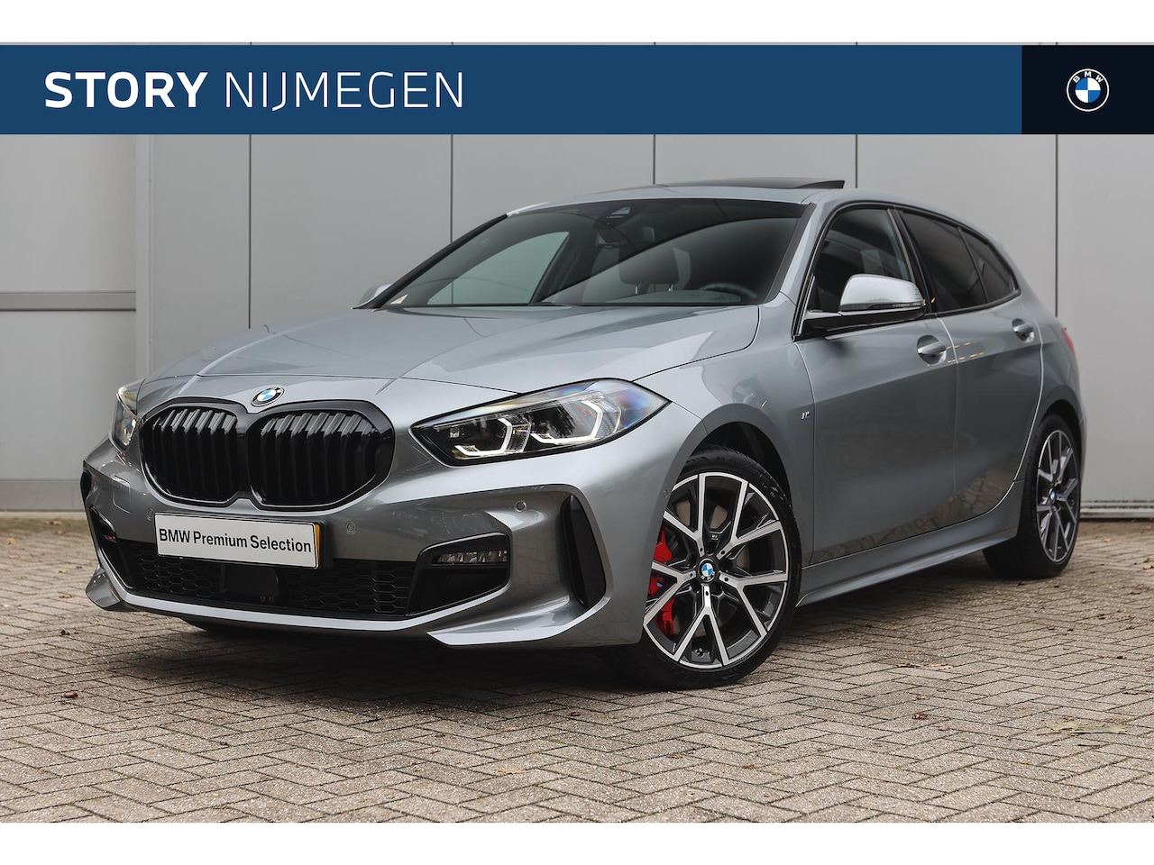 BMW 1-serie - 118i High Executive M Sport Automaat / Panoramadak / Sportstoelen / Achteruitrijcamera / A - AutoWereld.nl