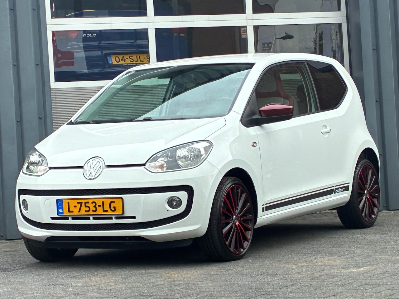 Volkswagen Up! - 1.0 high up! Color edition Airco Stoleverwarming - AutoWereld.nl
