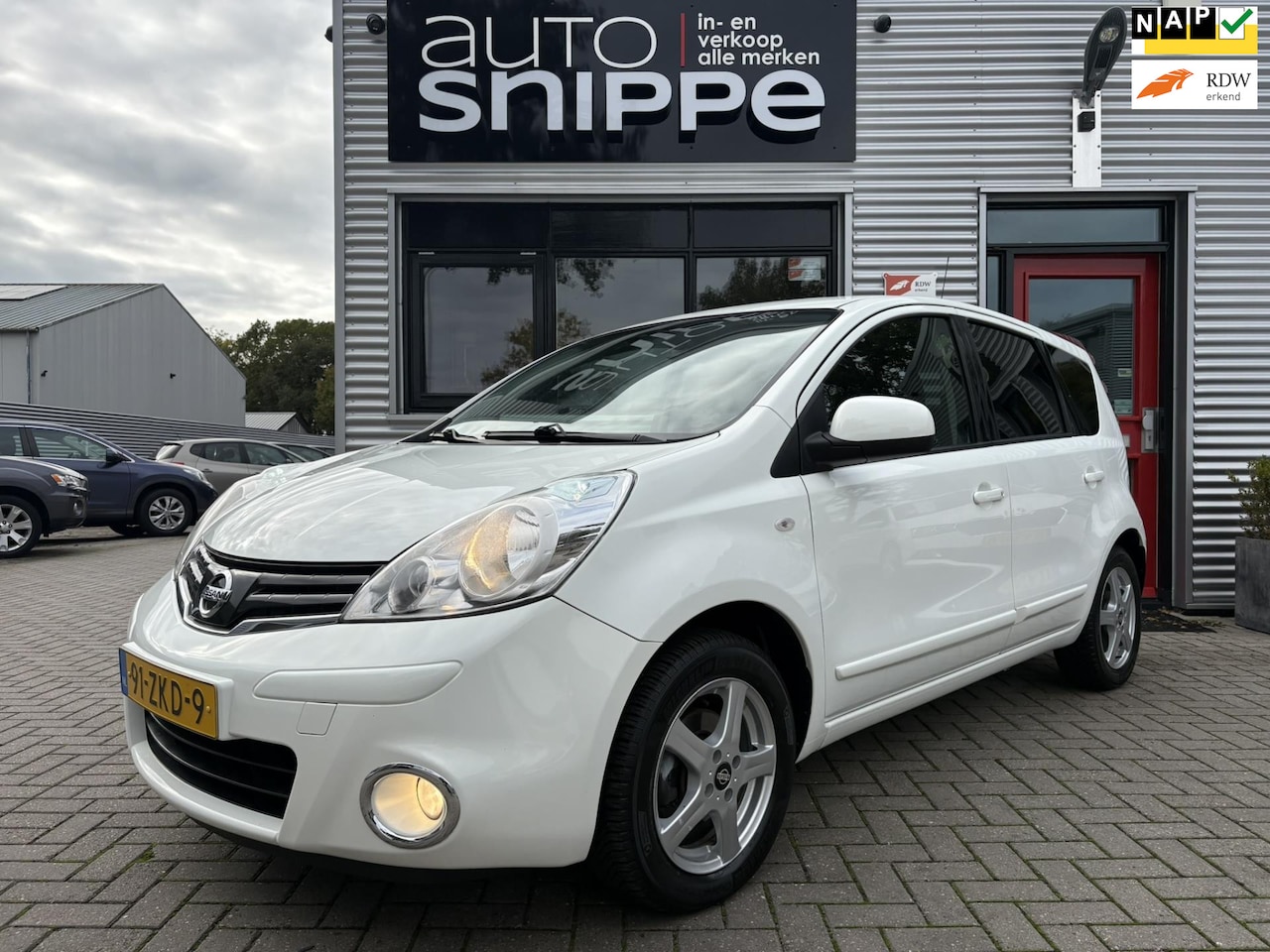 Nissan Note - 1.6 Tekna -AUTOMAAT-NAVI-BLUETOOTH-TREKHAAK-KEYLESS-PDC ACHTER-ORIGINEEL NEDERLANDS!-87.91 - AutoWereld.nl