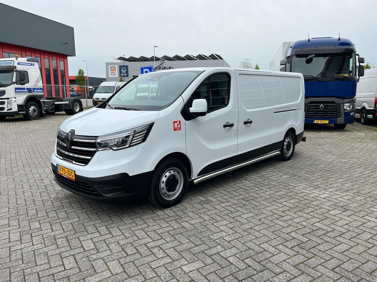 Renault Trafic E-Tech - Red L2 H1, Airco, Camera schuifdeur L+ R - AutoWereld.nl