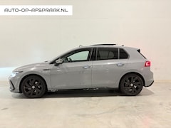 Volkswagen Golf - 1.5 eTSI R-Line Pano Camera Automaat