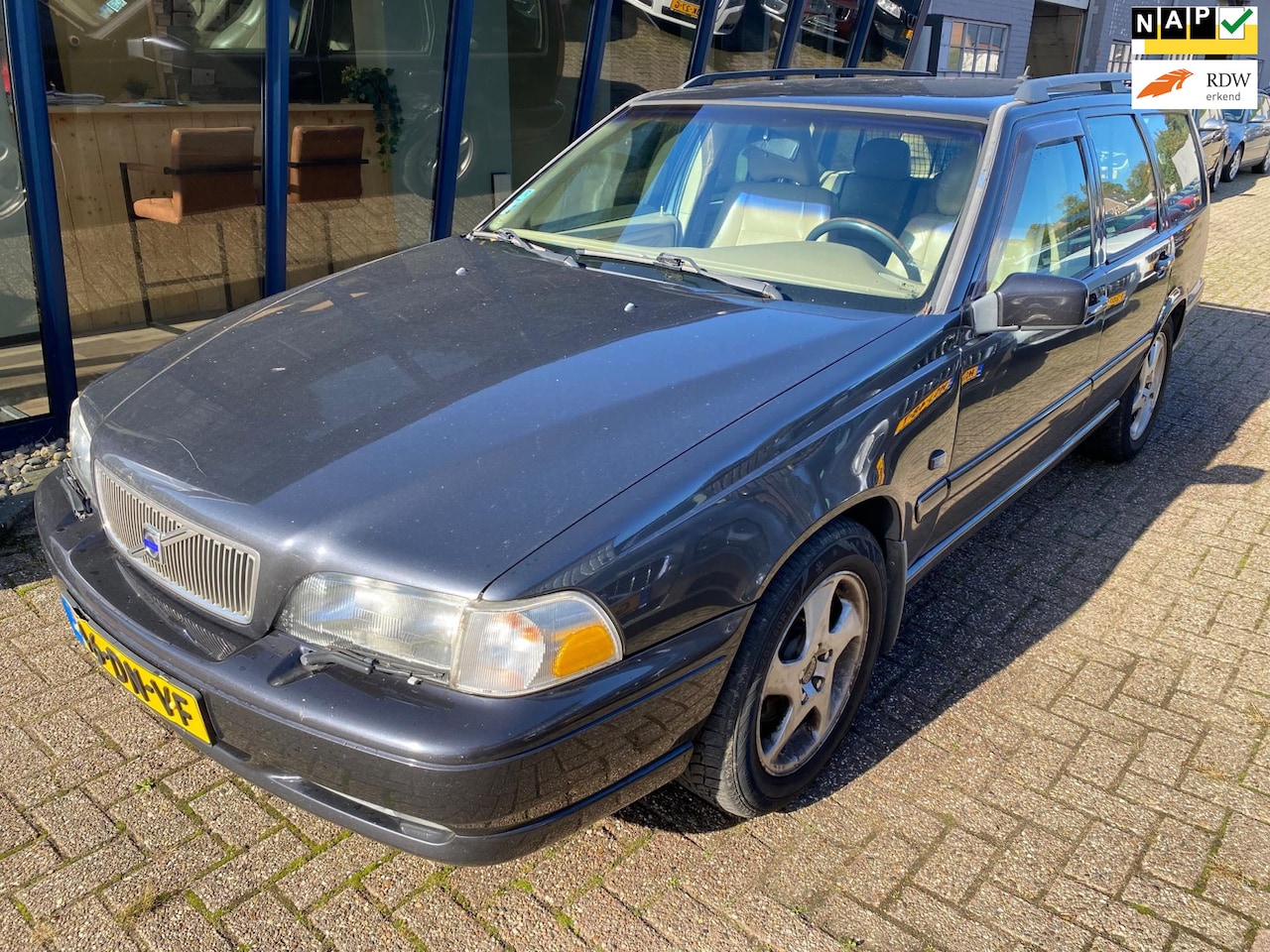 Volvo V70 - 2.4 Europa APK 04-2026 CARBAGE RUN - AutoWereld.nl