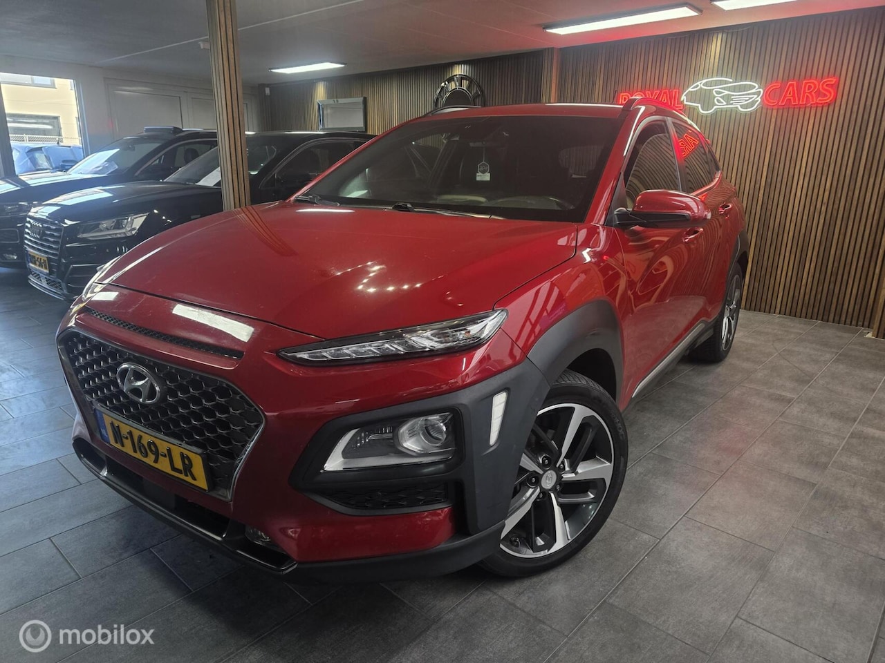 Hyundai Kona - 1.0T Premium/ Camera/ Carplay/ Lane ass/ Leer - AutoWereld.nl