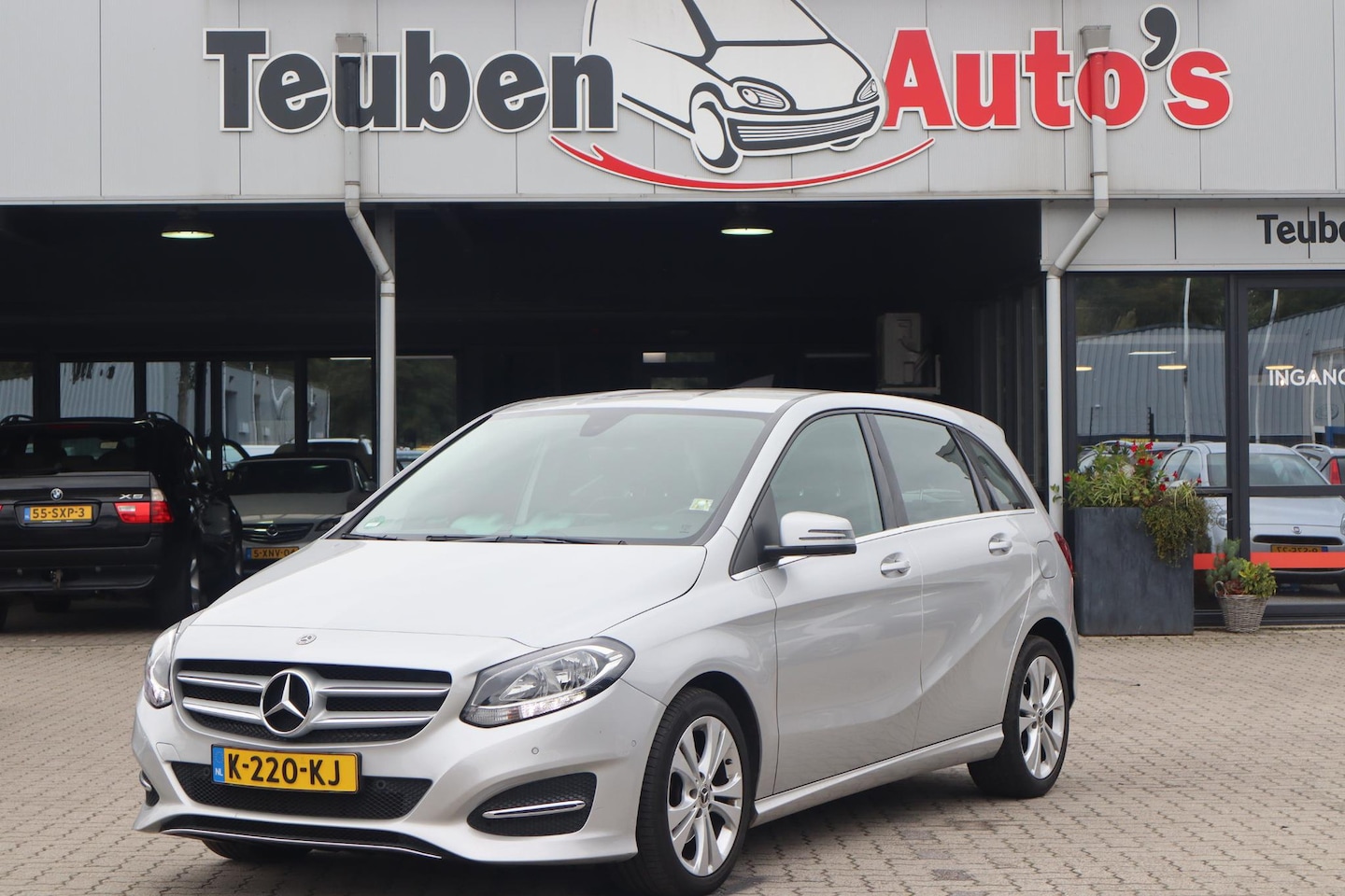 Mercedes-Benz B-klasse - 200 d Business Solution AMG Stoelverwarming, Camera, Navigatie, Airco, Cruise control - AutoWereld.nl