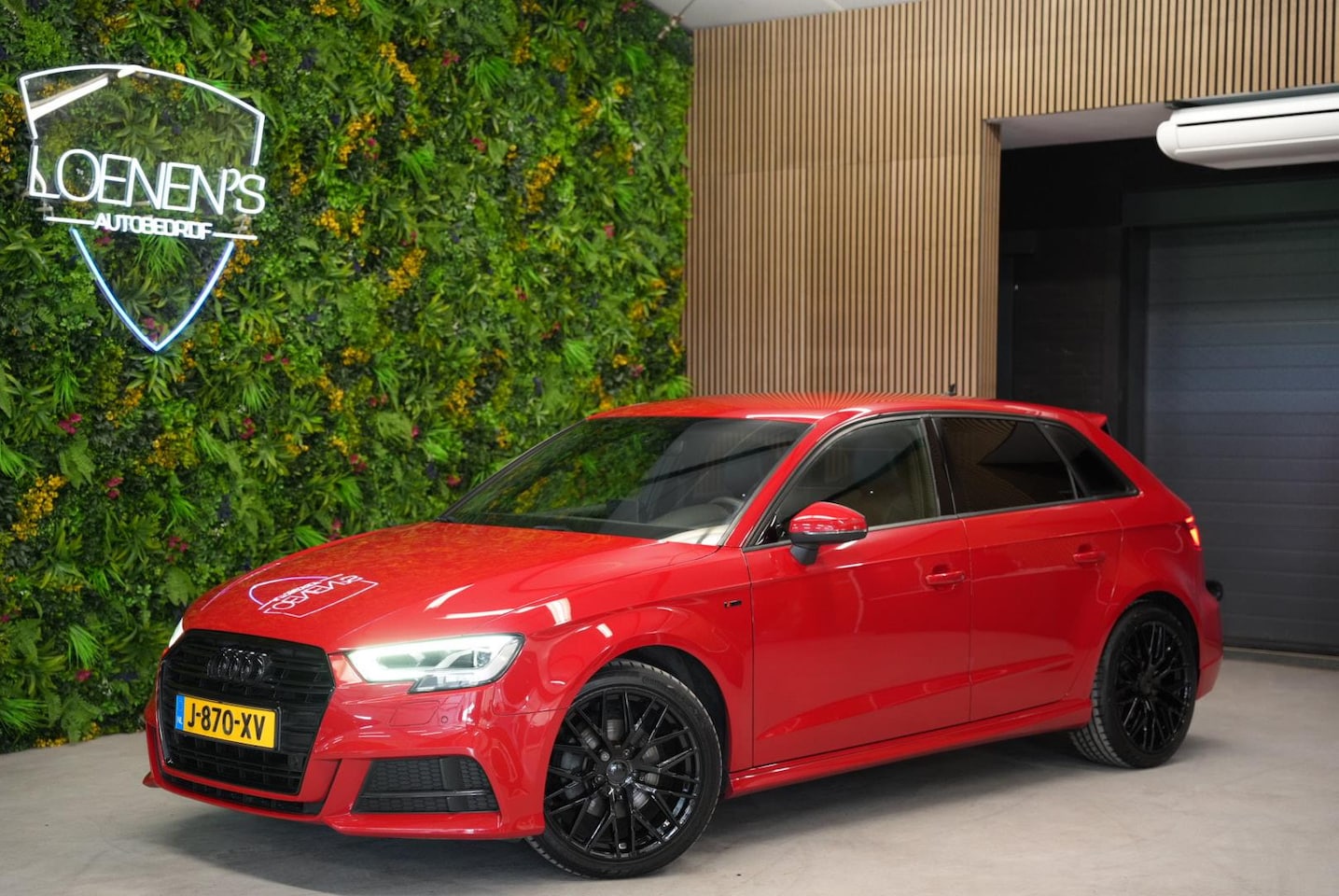 Audi A3 Sportback - 35 TFSI S-Line / CarPlay / Keyless / PDC / Cruise - AutoWereld.nl