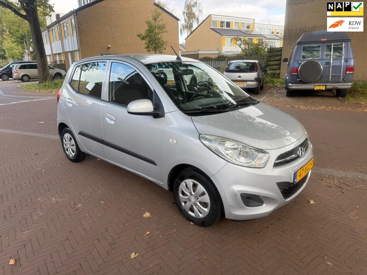 Hyundai i10 - Eerste eigenaar / 105.000 NAP / Airco / Leuke auto - AutoWereld.nl