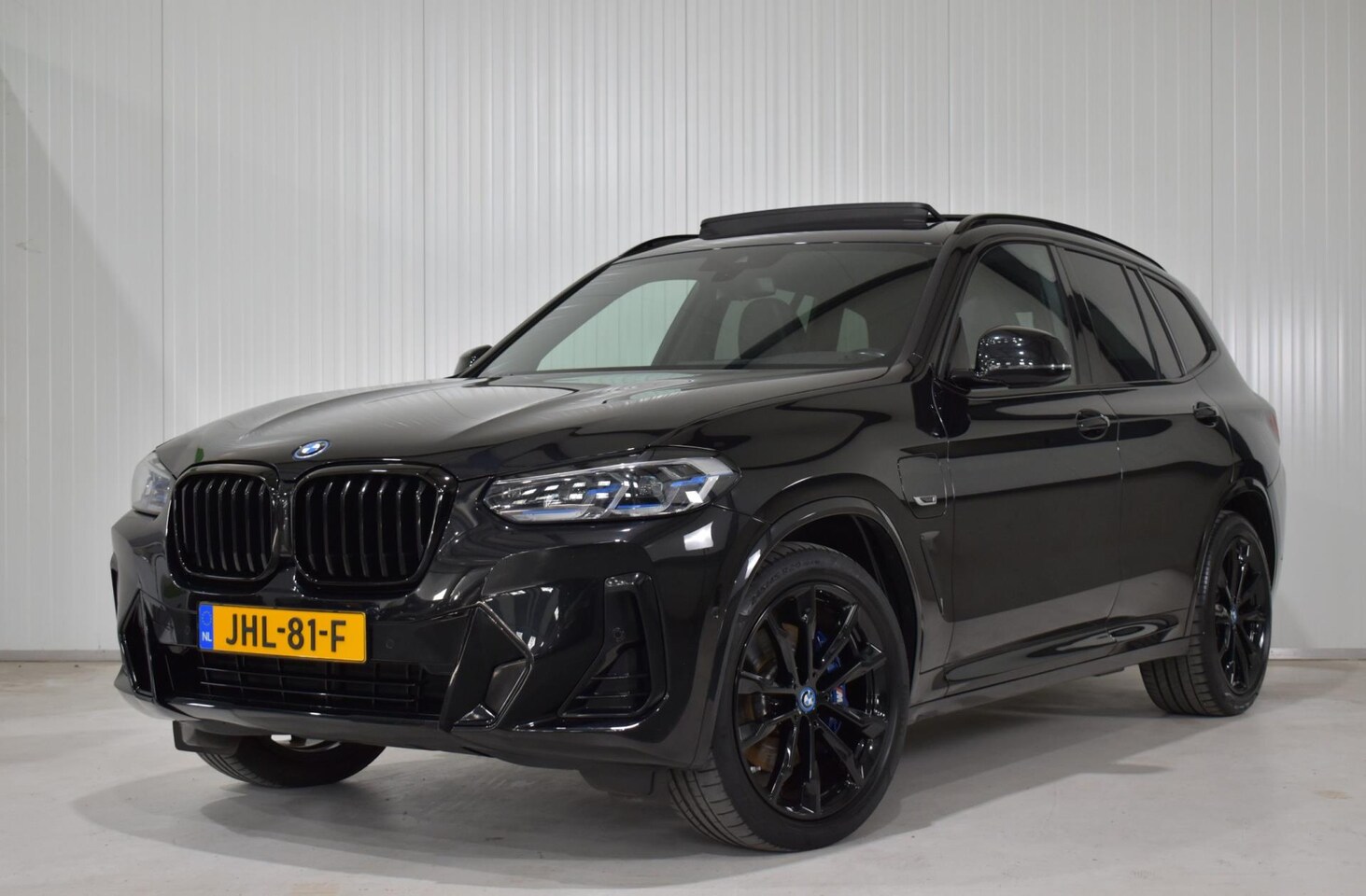 BMW X3 - XDrive30e High Executive M Sport Shadow | PANO | TREKHAAK | 1E EIG | DEALER | LASER | CARP - AutoWereld.nl