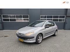 Peugeot 206 - 1.6 XS , door inruil verkregen