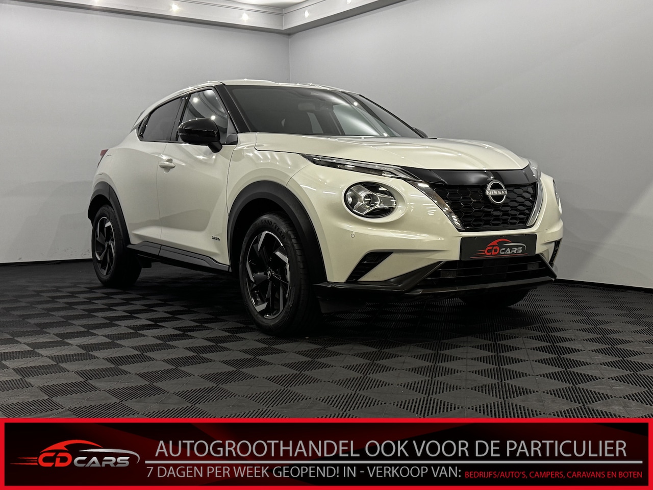 Nissan Juke - 1.6 Hybrid N-Connecta Half leder, Camera, Apple carplay, Keyless start, Cruise control, Ri - AutoWereld.nl