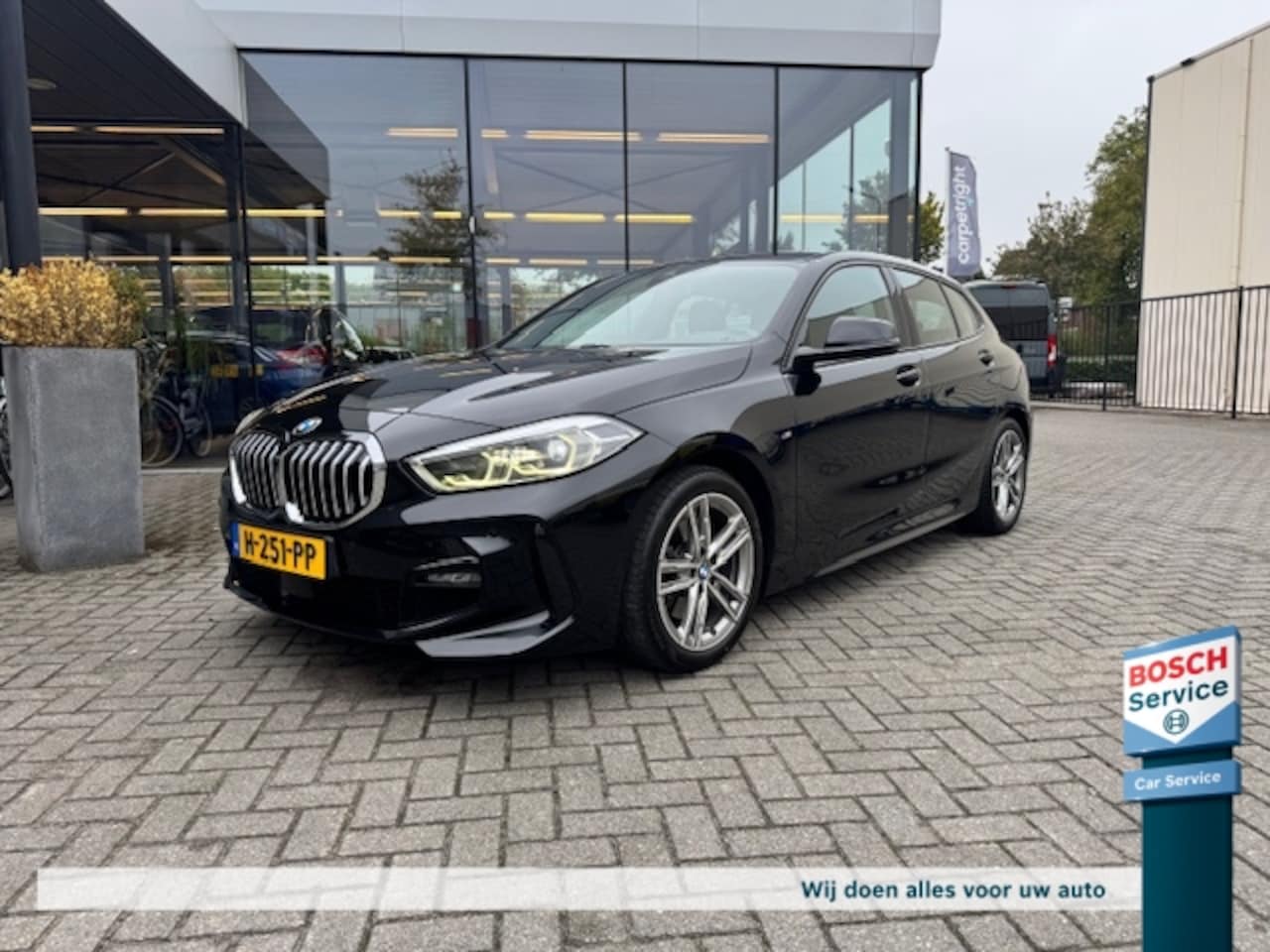 BMW 1-serie - (f40) 118i 140pk AUTOMAAT Corporate Executive M pakket interieur en exterieur - AutoWereld.nl