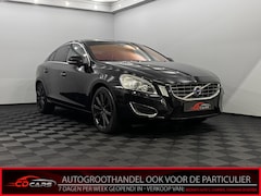 Volvo S60 - 2.0T Intro Edition Leder, Parkeersensoren, Keyless start, Memory stoelen, Clima, Cruise co