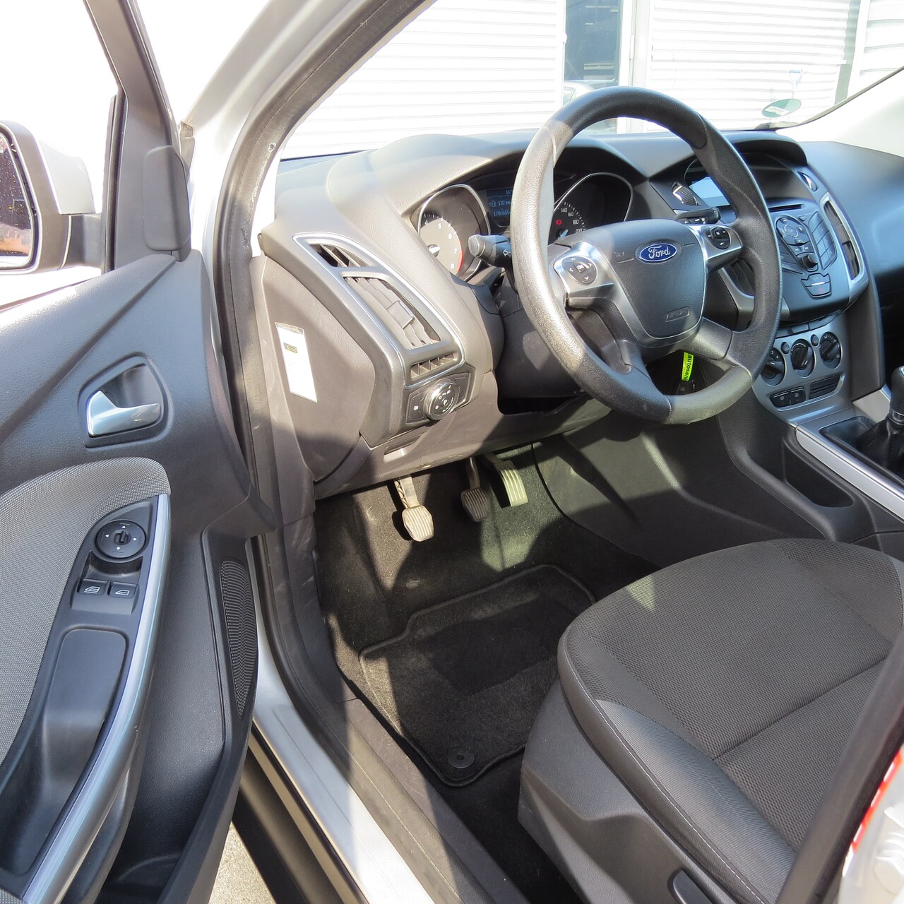 Ford Focus Wagon - 1.6 TI-VCT Trend