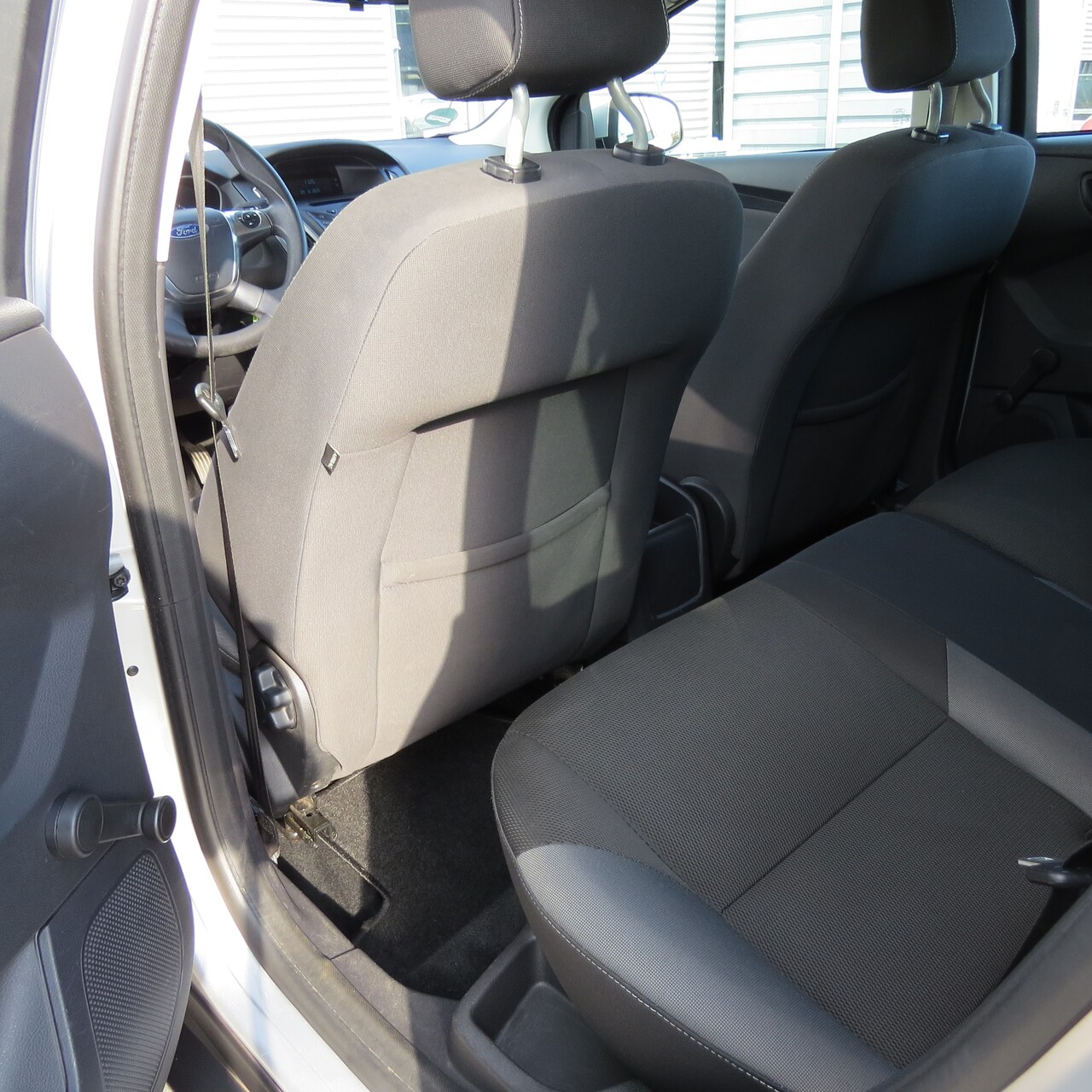 Ford Focus Wagon - 1.6 TI-VCT Trend