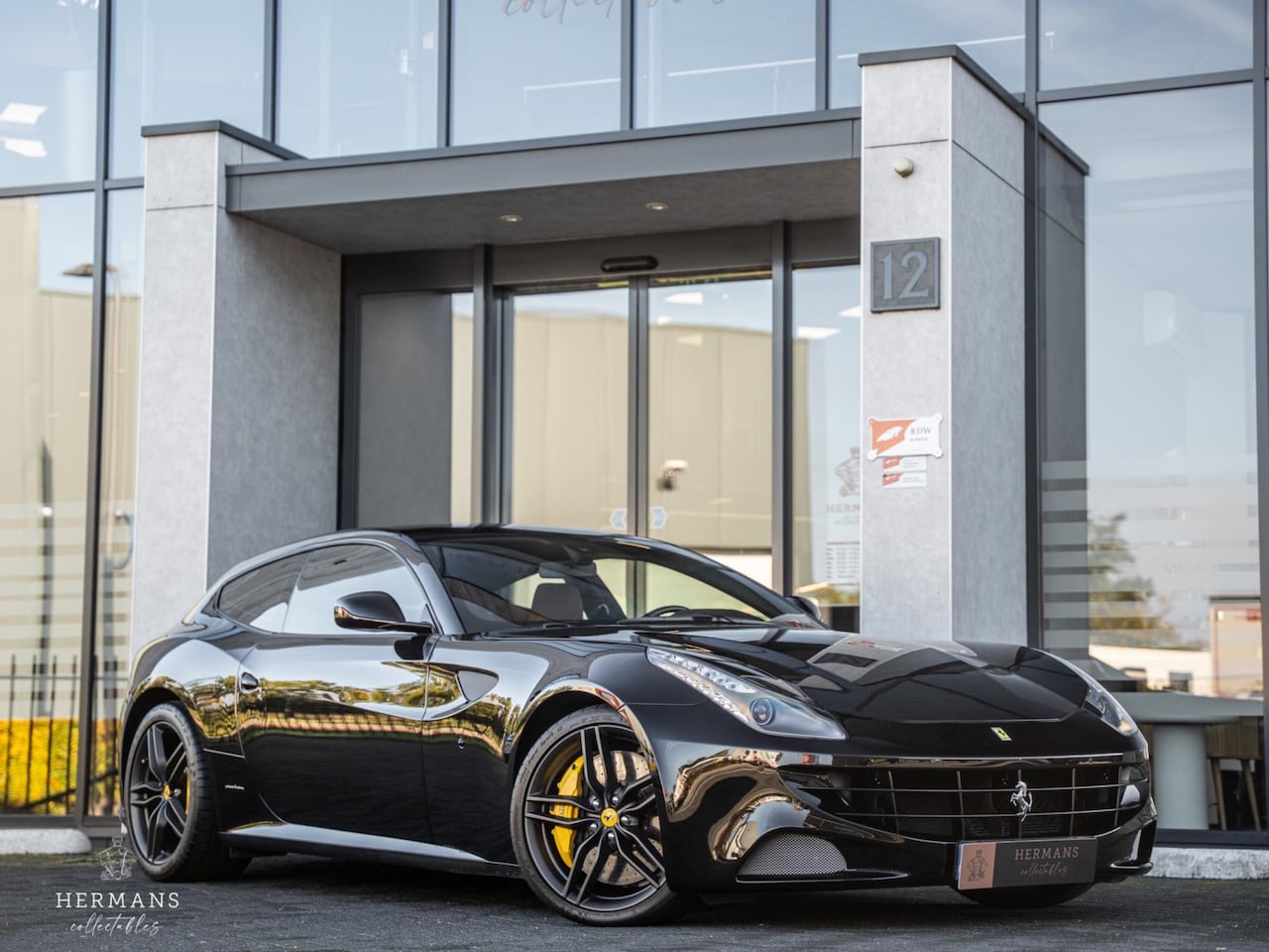 Ferrari FF - 6.3 V12 / Carbon / Ceramic / Dealer maintained - AutoWereld.nl