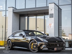 Ferrari FF - 6.3 V12 / Carbon / Lift / Ceramic / Dealer maintained