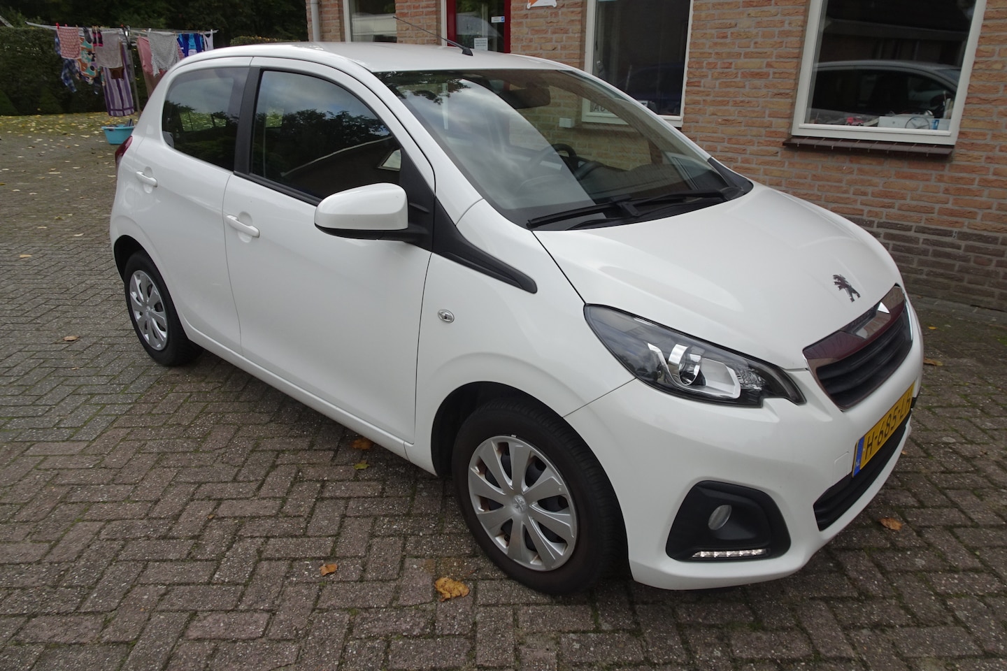 Peugeot 108 - 1.0 e-VTi Active 5 Drs * 72pk * AIRCO * Stb. * Carplay * Kamera * - AutoWereld.nl