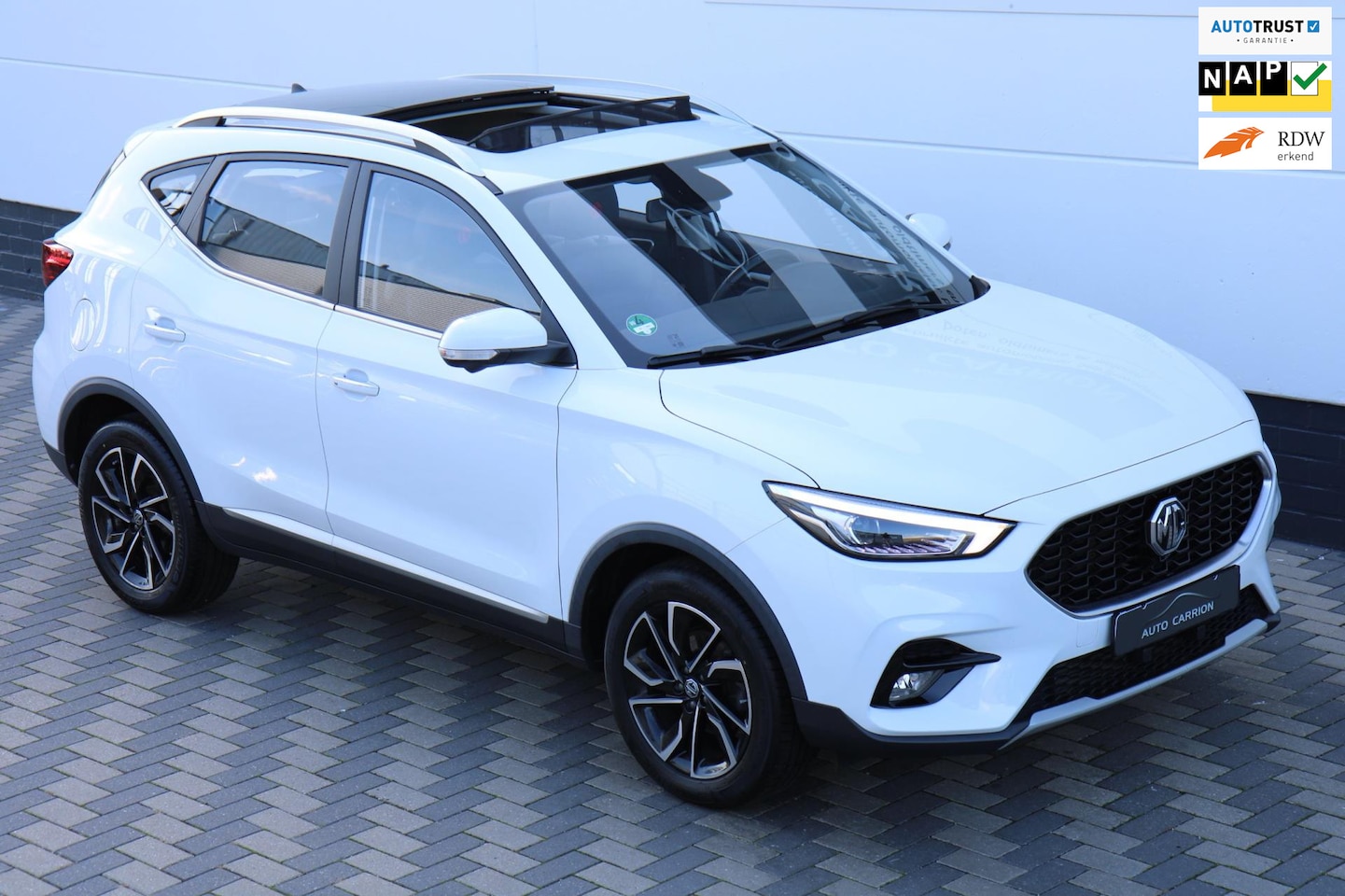 MG ZS - ICE 1.0 T-GDI 111PK Luxury Panodak Carplay 360 Camera - AutoWereld.nl