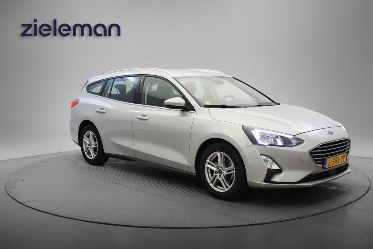 Ford Focus Wagon - Wagon 1.5 EcoBlue Edition Business - Carplay, Navi, Camera, Clima, Stoelverw. - AutoWereld.nl