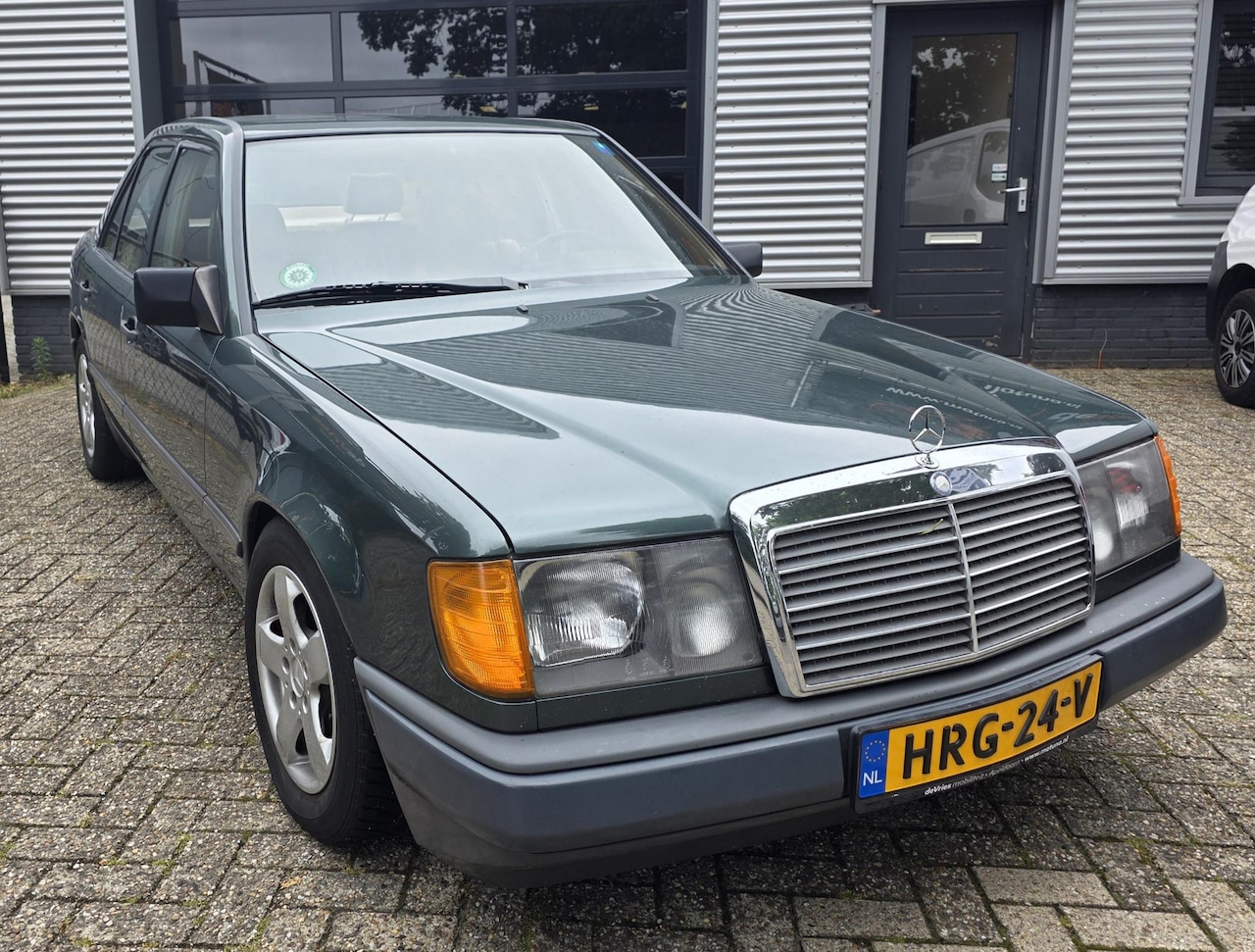 Mercedes-Benz 260 - W124 E **NIEUWSTAAT-2JAARAPK** - AutoWereld.nl