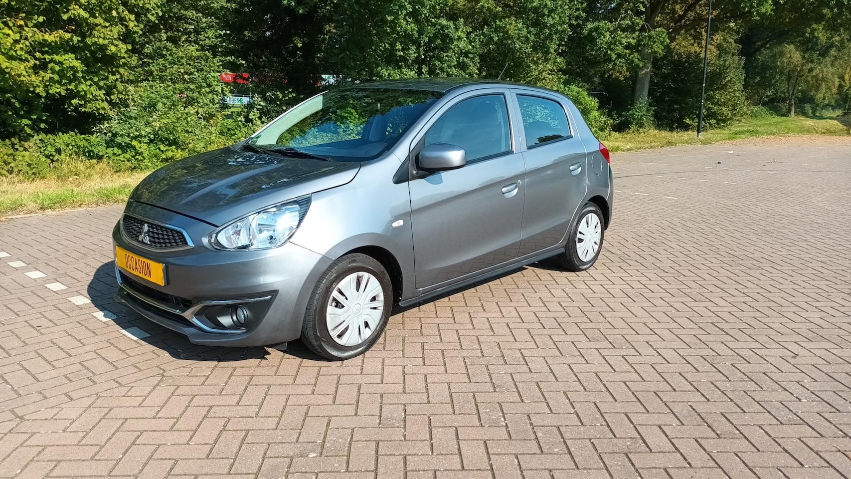Mitsubishi Space Star - 1.0 intense Airco / Elec pakket - AutoWereld.nl