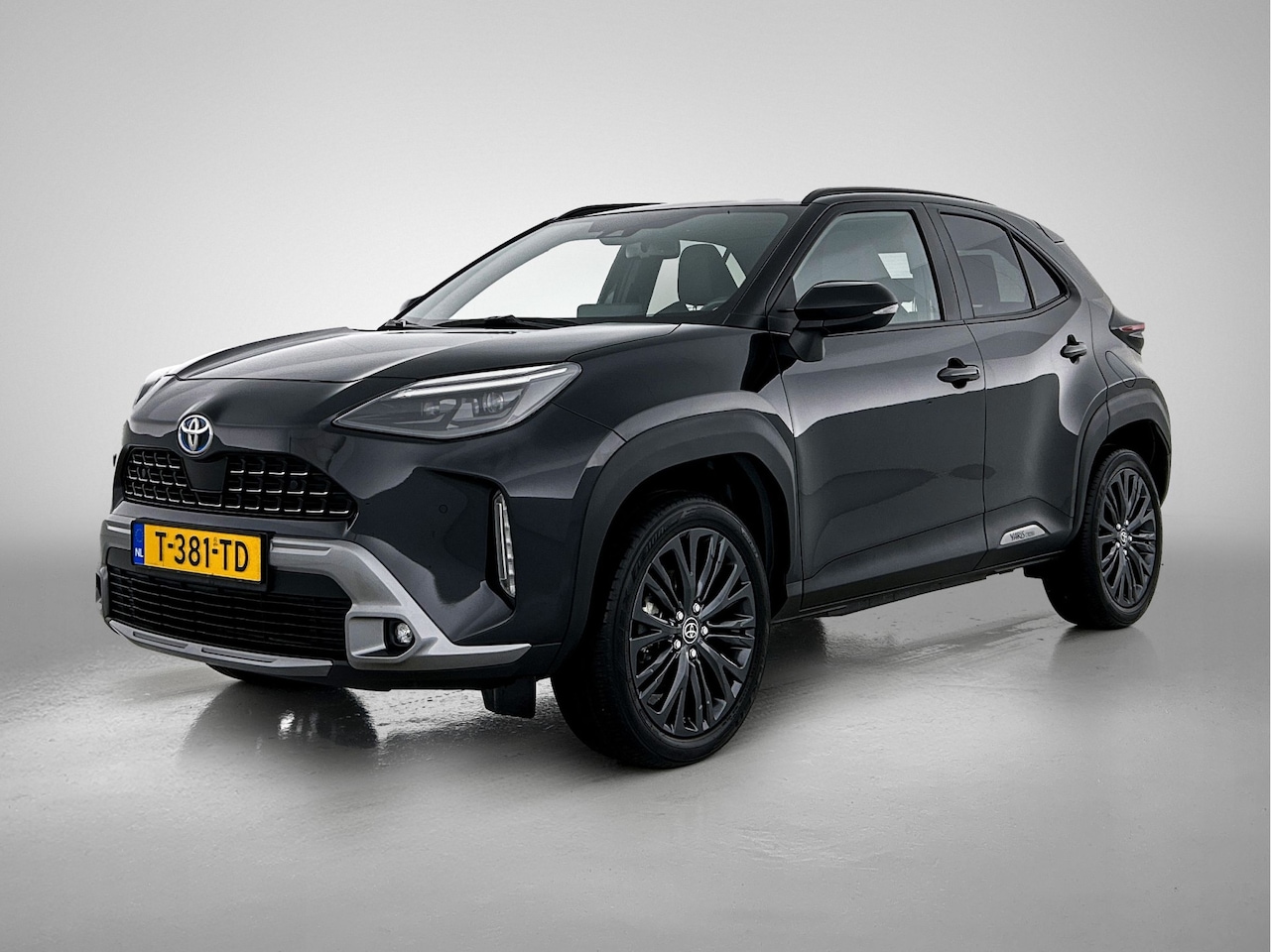 Toyota Yaris Cross - 1.5 Hybrid Adventure | Navigatie | JBL | PDC | Elektrische achterklep | - AutoWereld.nl