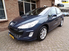 Peugeot 308 - 1.6 THP XT Automaat / Airco / Navi / Panoramadak / Trekhaak afneembaar