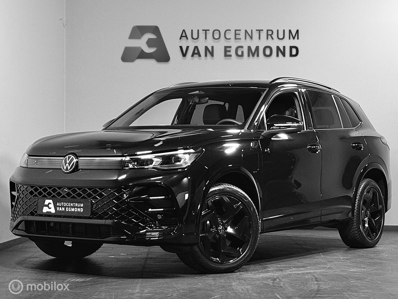 Volkswagen Tiguan - 1.5 eHybrid 2X R-LINE | LEDER | 360 | APP - AutoWereld.nl