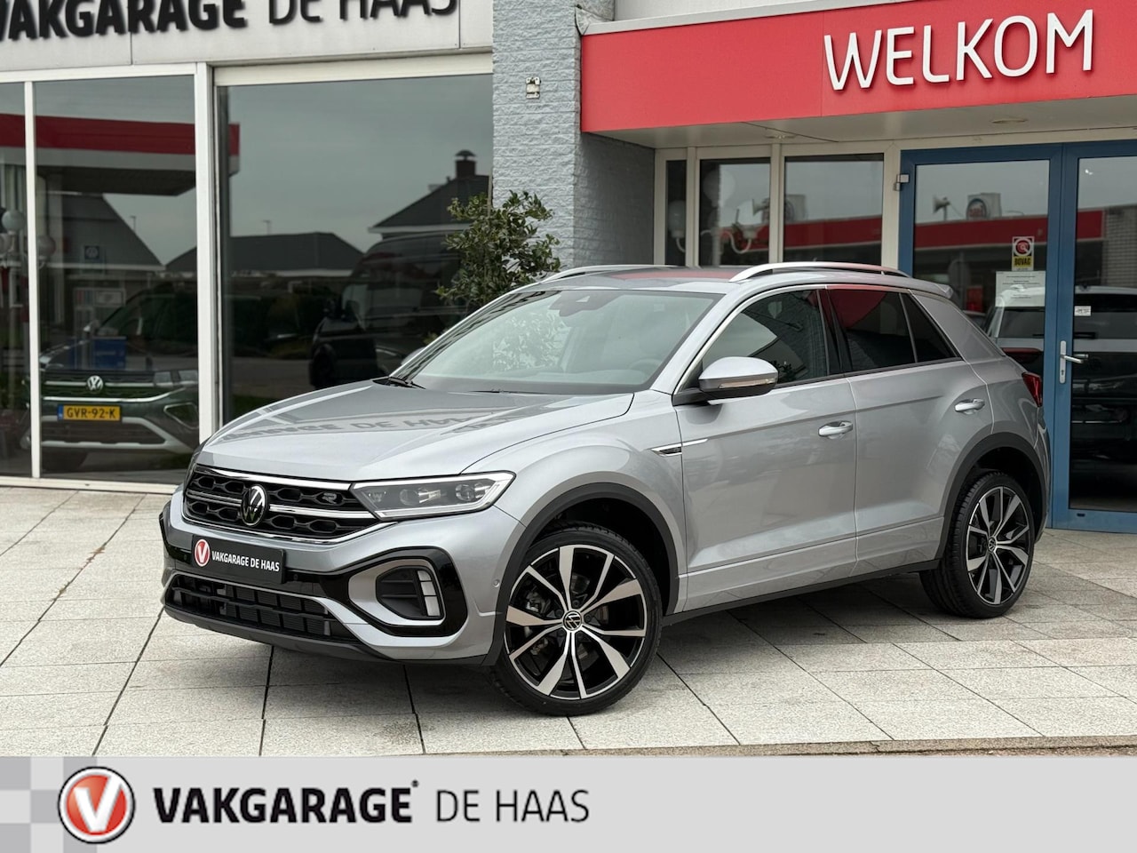 Volkswagen T-Roc - 1.5 TSI R-Line NIEUW! - AutoWereld.nl