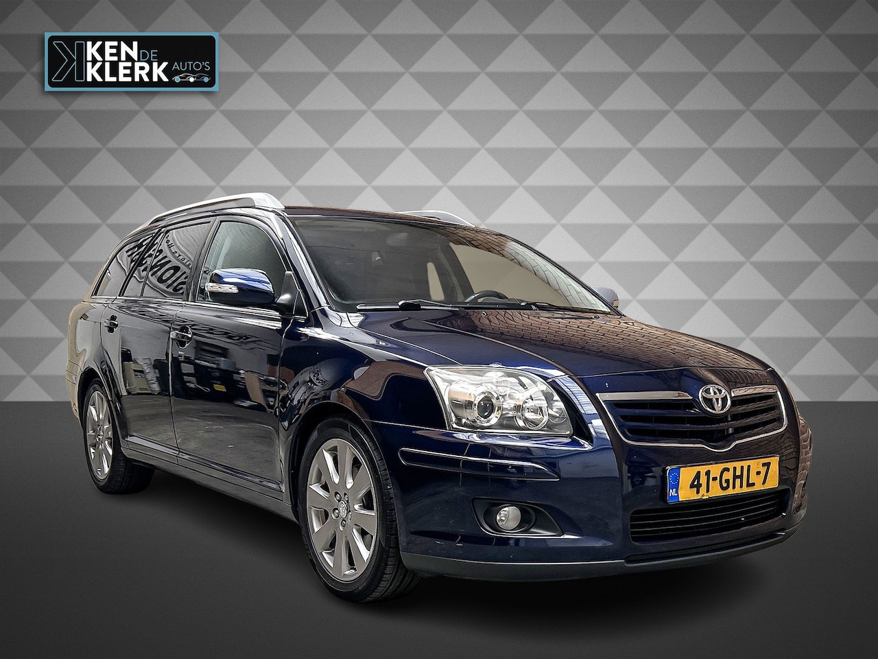 Toyota Avensis Wagon - 2.4 VVTi Luna Business Automaat NAP! - AutoWereld.nl