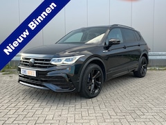 Volkswagen Tiguan Allspace - All-Space 2.0 TSI R-Line 4Motion 7 Pers / Pano / Gekoelde stoelen / Sfeer verlichting / Tr
