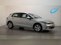 Volkswagen Golf - 1.0 eTSI 110pk DSG Life Navigatie Parkeersensoren Virtual Cockpit