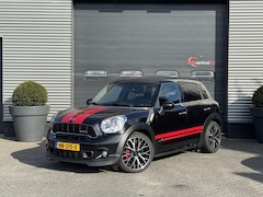 MINI Countryman - 1.6 John Cooper Works ALL4 Chili | Panoramadak | Navigatie | 19 Inch Lichtmetalen Velgen|