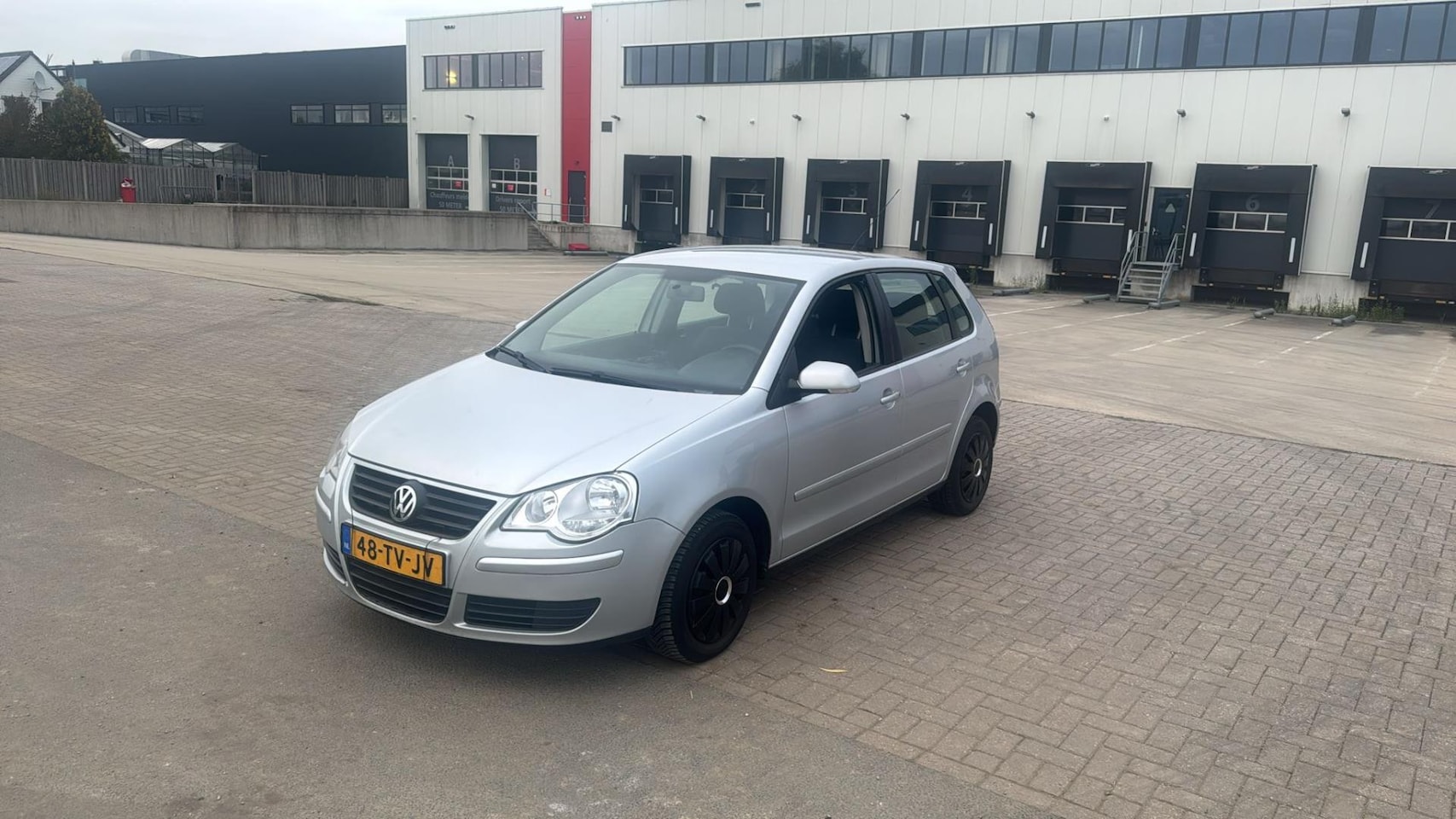 Volkswagen Polo - 1.4-16V Optive 154.000 NAP Airco Zilver 2007 - AutoWereld.nl
